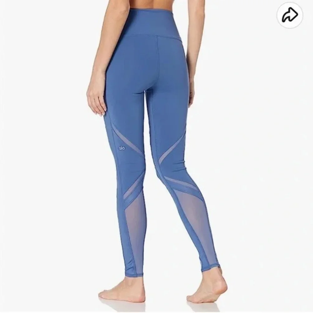 Alo Yogy High Waist Epic Legging in light Blue . Size XS